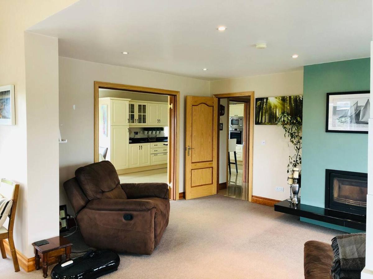 Connemara. 3 Bedroom, 8 Bed, Holiday Home Galway Dış mekan fotoğraf