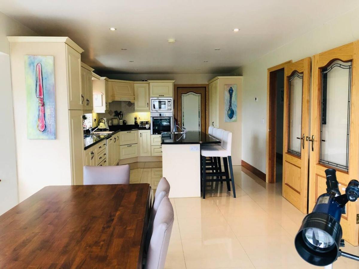 Connemara. 3 Bedroom, 8 Bed, Holiday Home Galway Dış mekan fotoğraf