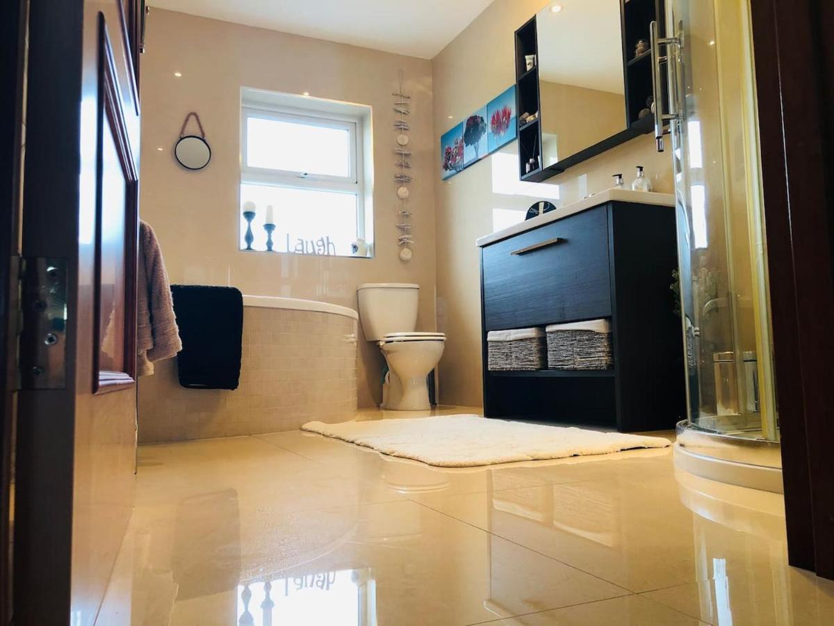 Connemara. 3 Bedroom, 8 Bed, Holiday Home Galway Dış mekan fotoğraf