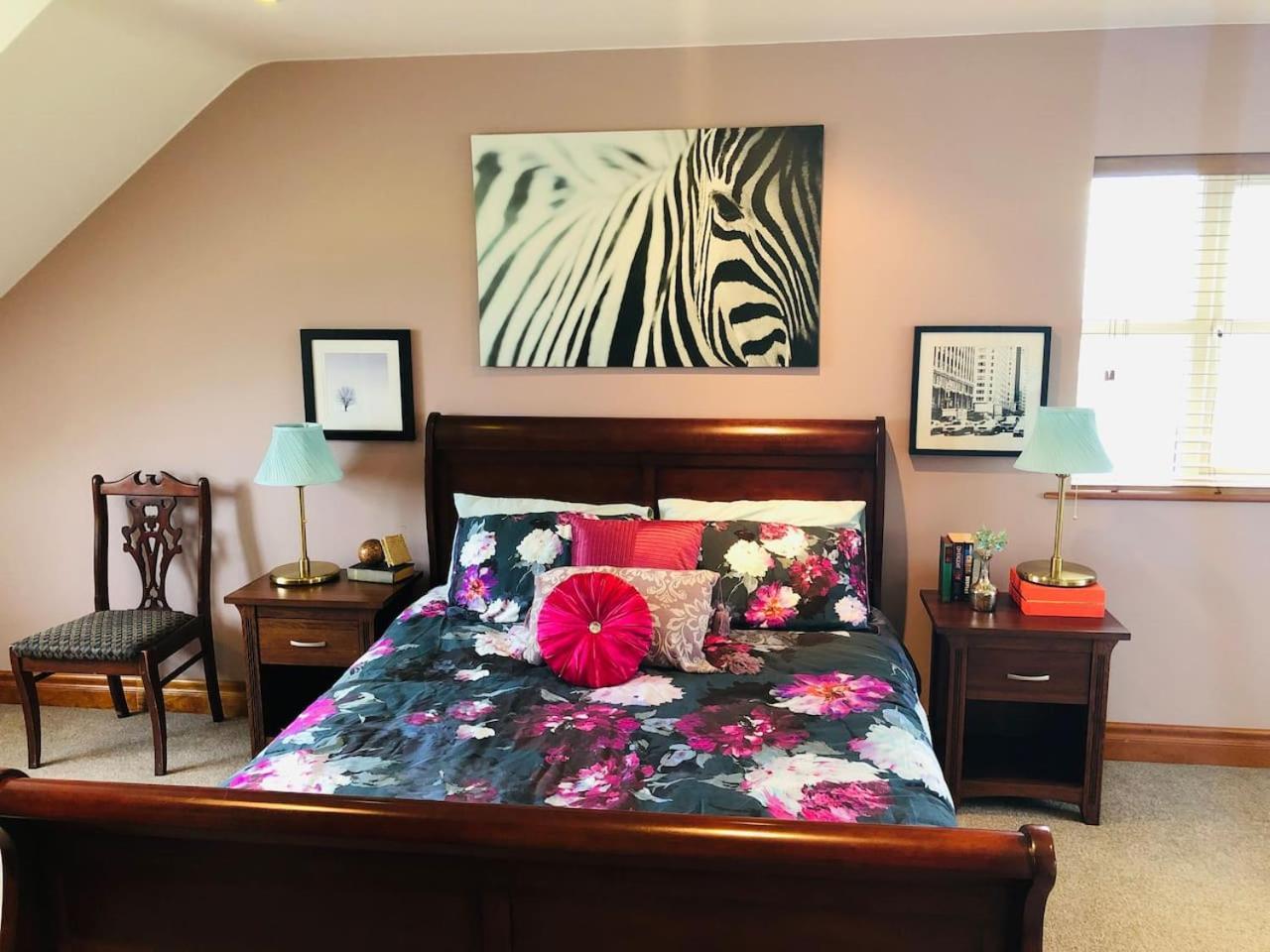 Connemara. 3 Bedroom, 8 Bed, Holiday Home Galway Dış mekan fotoğraf
