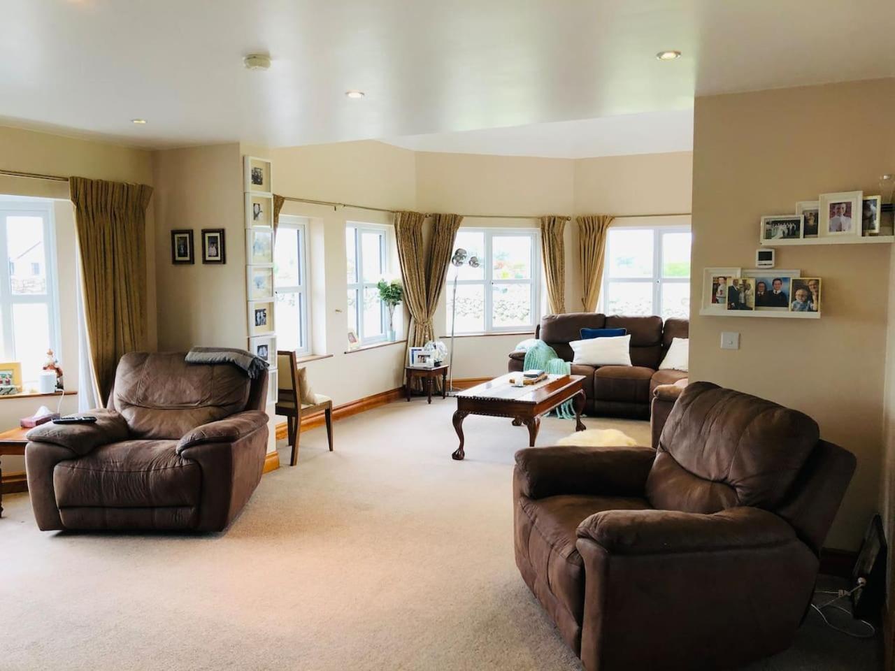 Connemara. 3 Bedroom, 8 Bed, Holiday Home Galway Dış mekan fotoğraf