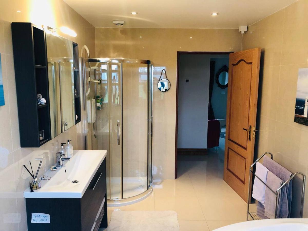 Connemara. 3 Bedroom, 8 Bed, Holiday Home Galway Dış mekan fotoğraf